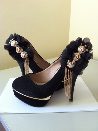 ��ɫ�߸�Ь��