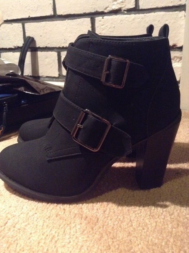 novo��ɫ�߸�Ь