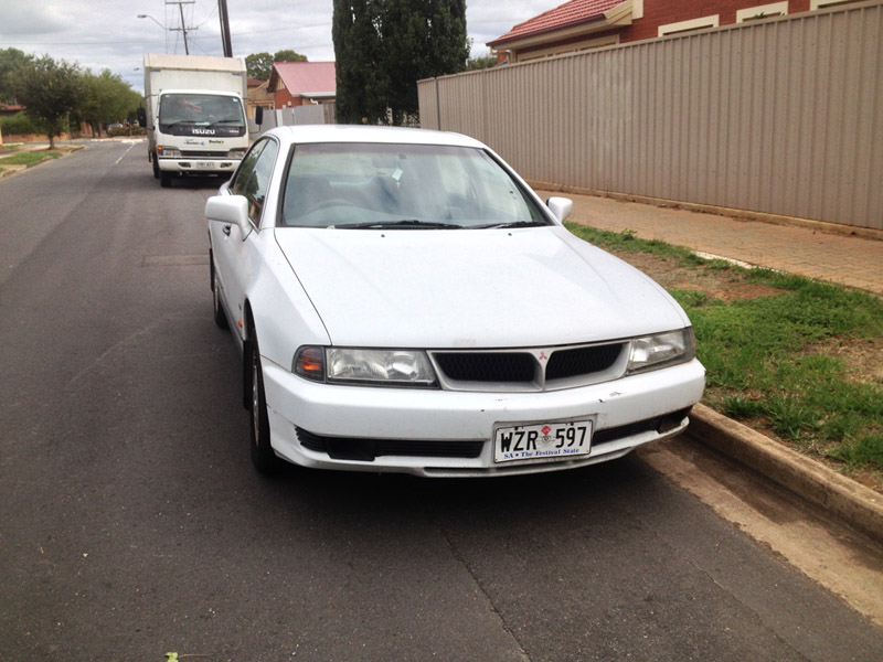  MITSUBISHI MAGNA