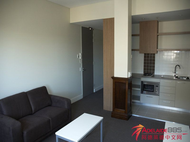 3��living and dining area.jpg