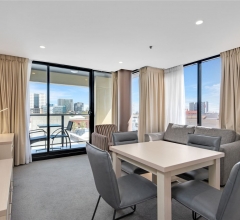 ​投资Adelaide市中心最热门的公寓—— 周边设施丰富，交通便捷，短期租赁收益可观！